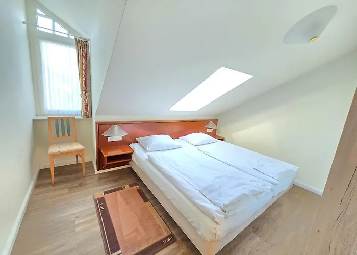 아파트 Duenenpark - Komfort Mit 2 Schlafzimmern Und Balkon Im Dachgeschoss 218 빈츠